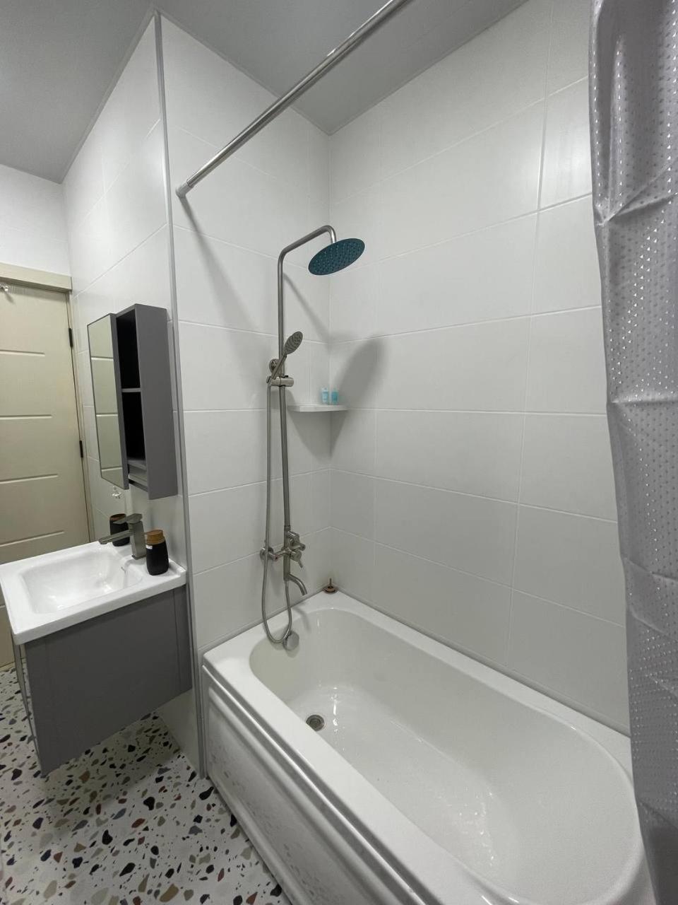 Guest House Nima Kutaisi Exterior foto